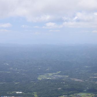 南方向  
小豆島が霞んで見える