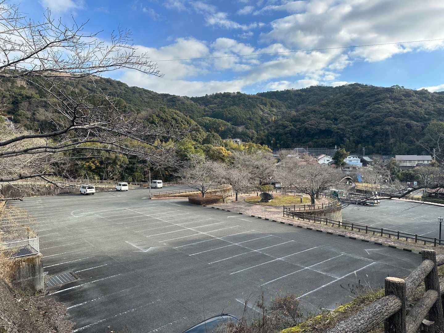 仁比川公園駐車場からスタート😲