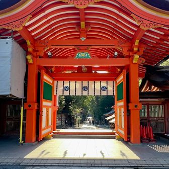 南総門から参道を振り返って