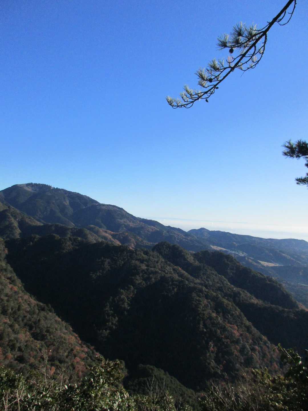 臼杵山登山口-長坂の頭-船石-小太郎峠-臼杵ヶ岳 周回コースの写真