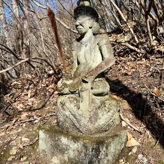 石像⑤
目大きい👀