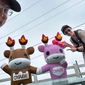 メルギューくんとメルモモちゃん