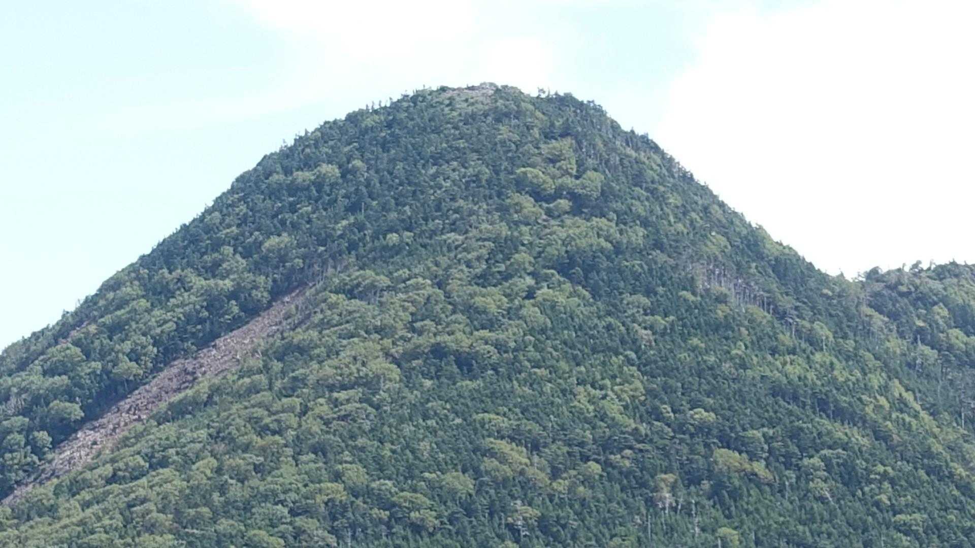 帝釈山をズーム。