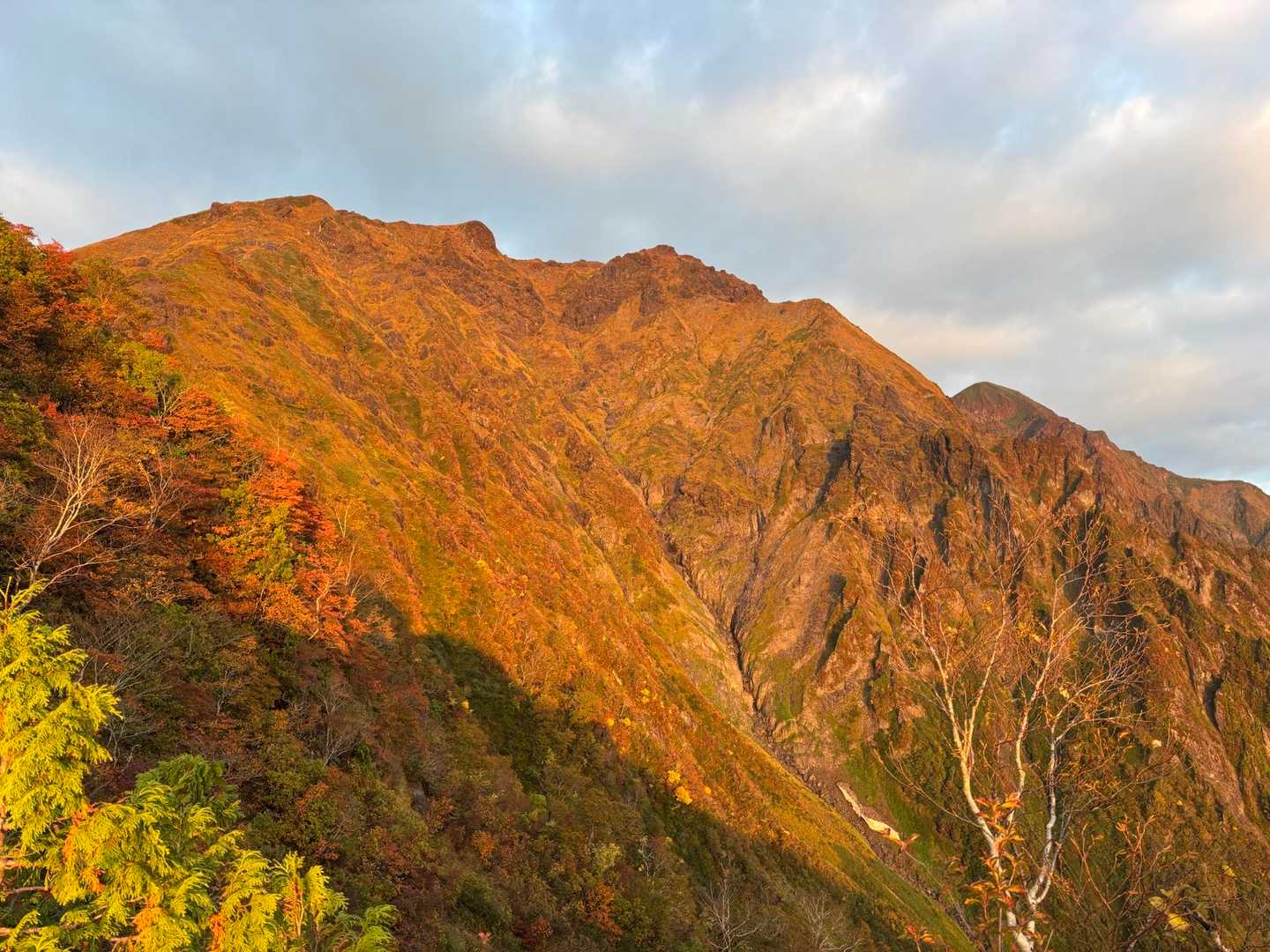 谷川岳のモルゲンロート