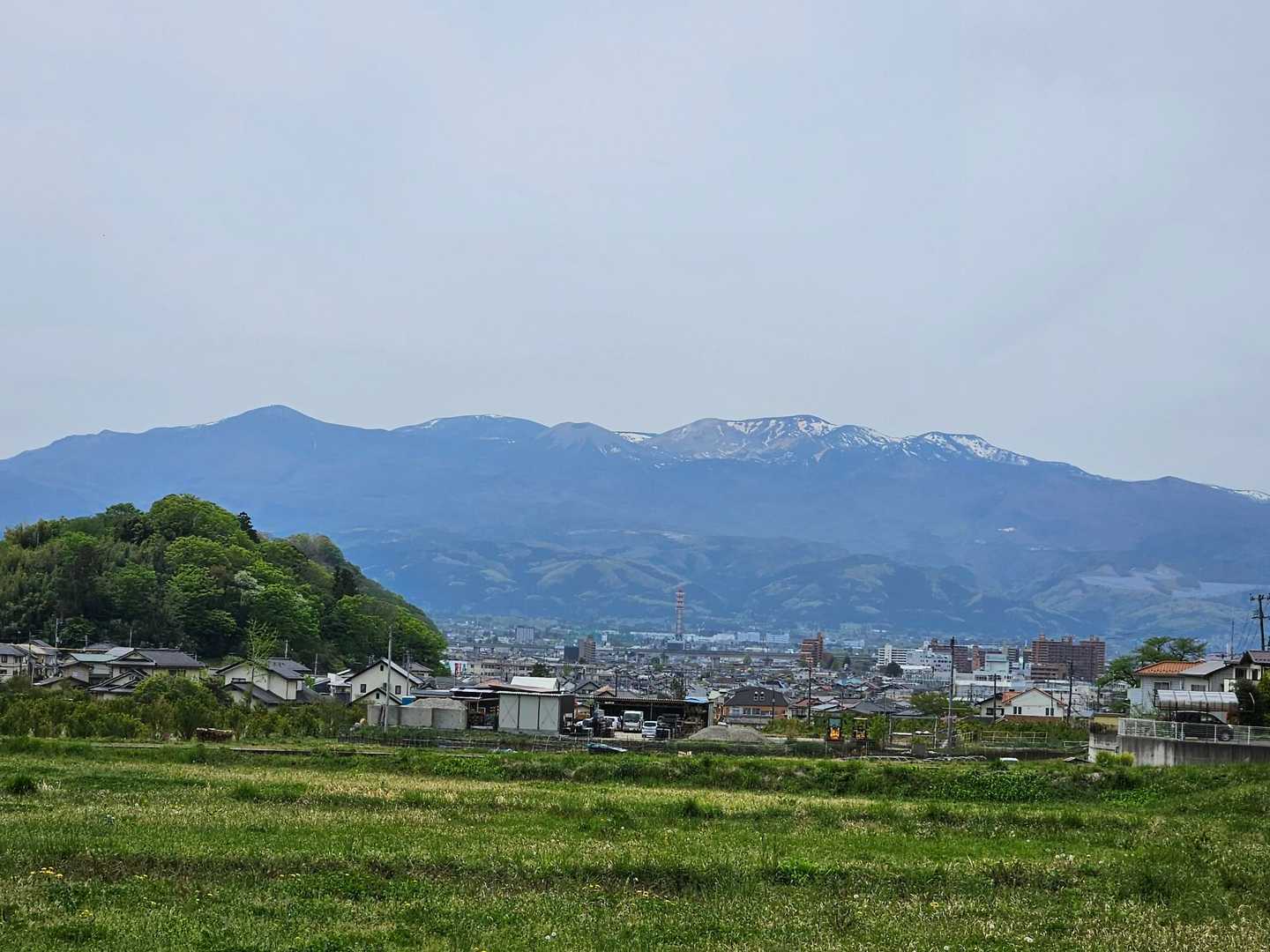 吾妻山を見ながら戻ります