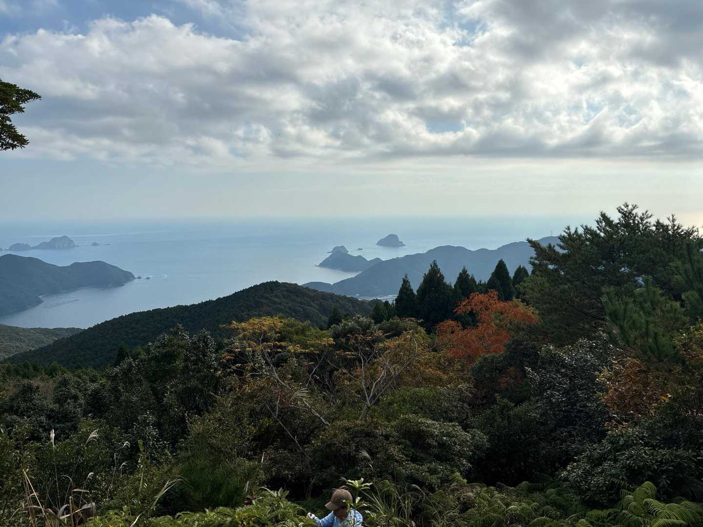 色利登山口-元越山-色利山-石槌山-空の公園登山口 縦走コースの写真