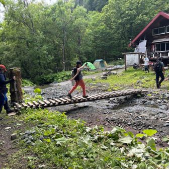 下山は馬の背コースからヒュッテへ🛖
