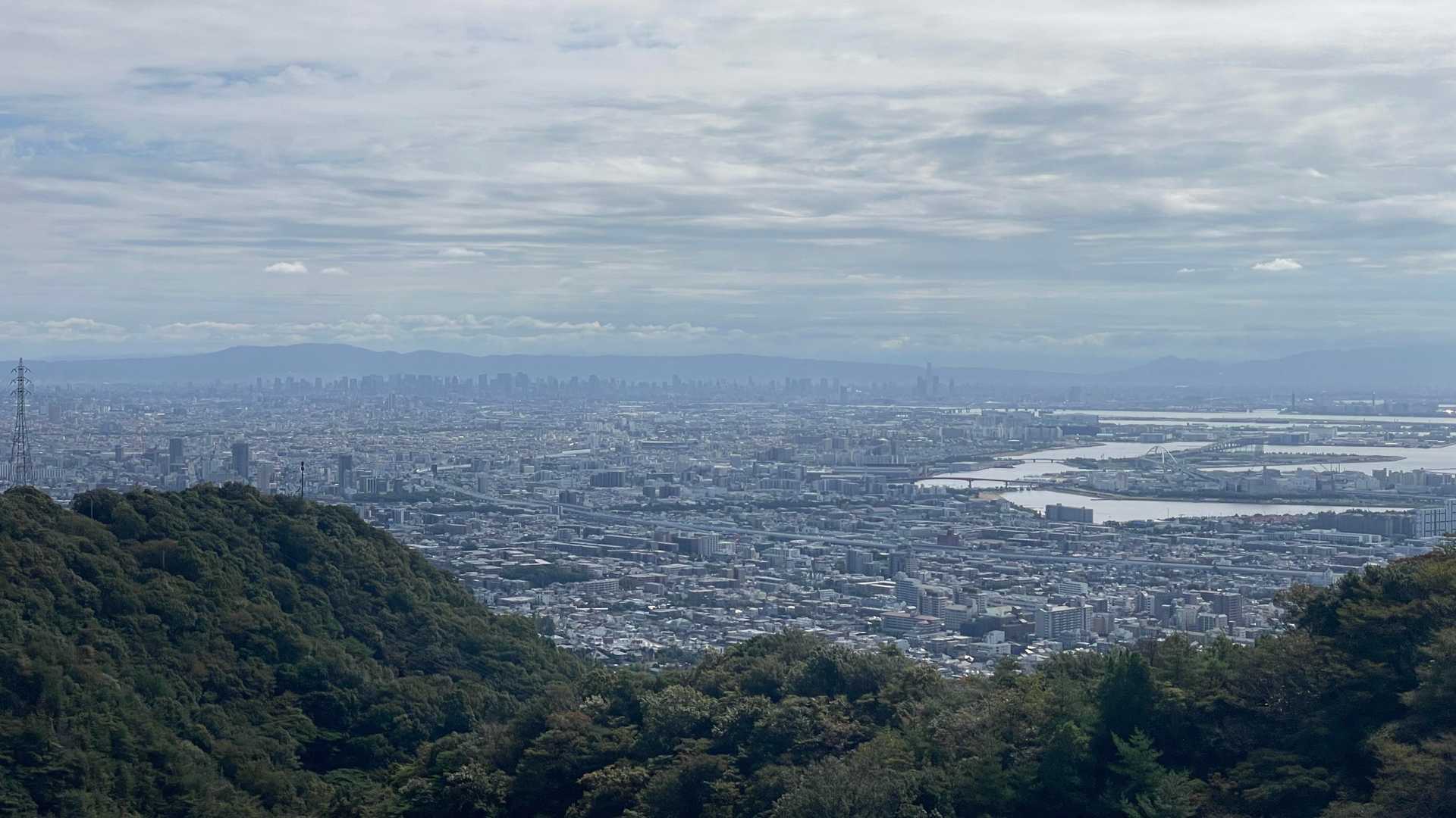 背後に展望が開けます