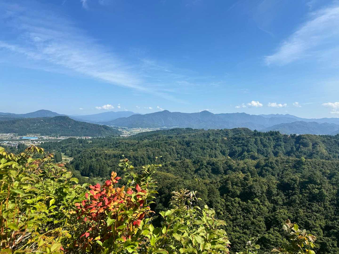 W権現さん⛰️とその奥に守門さん⛰️