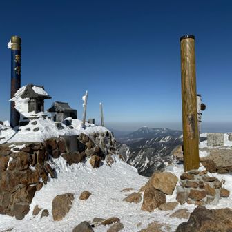 お待たせしました。
赤岳山頂です。