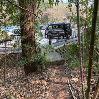 少し判り難い登山口？
鎖があったので本当は利用不可？何も書かれて無かったけど？