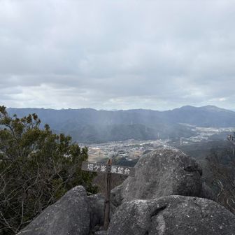 この下から登ってきた軌跡がある
凄いな