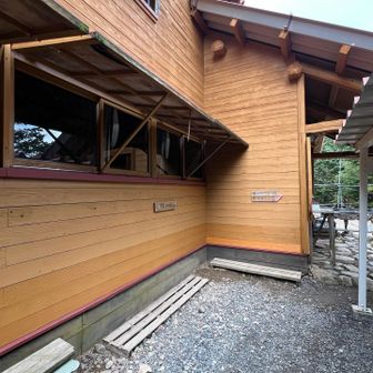 聖平小屋🛖さん、お世話になりました🙇‍♀️