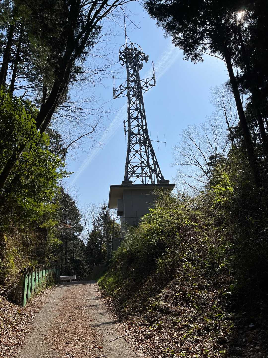 ここの無線鉄塔は下松市防災行政無線の釜柄基地局ですね。