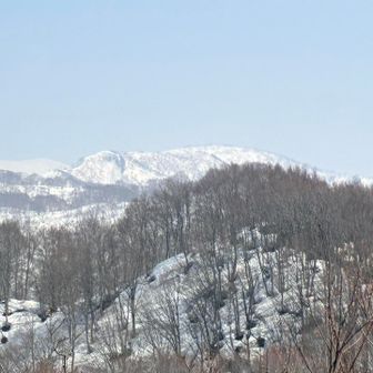 少し眺望よくなってきて
初雪山も見えてきました