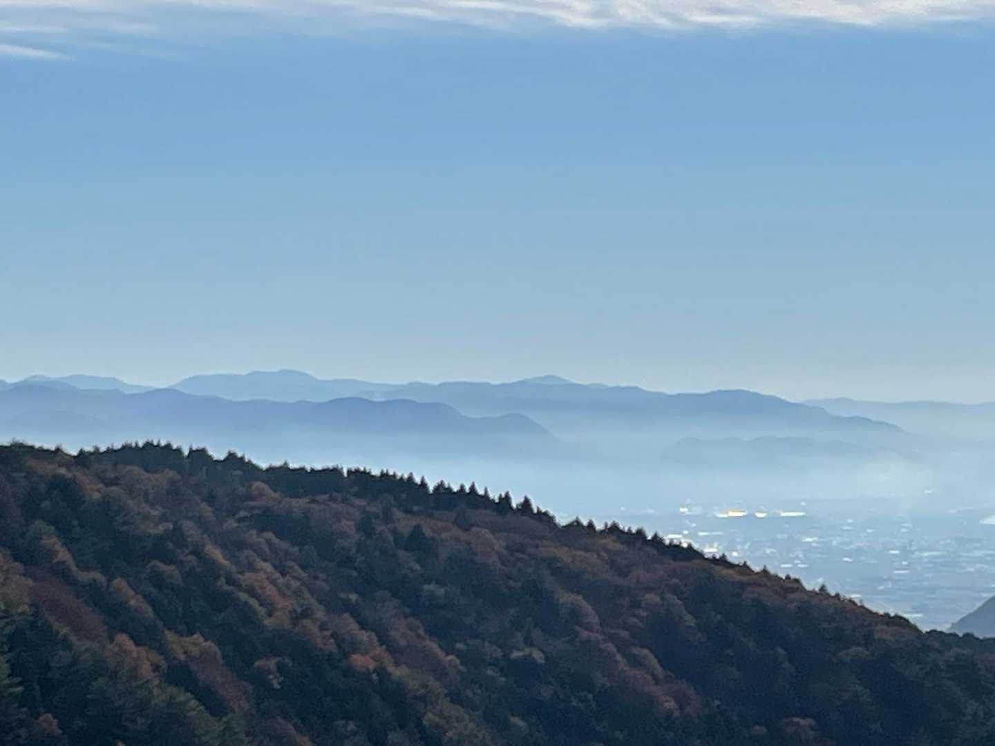 霊仙とか…鈴鹿のお山も見え〜る❣️
