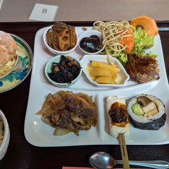 古民家カフェ　ランチ1500円　30品目　