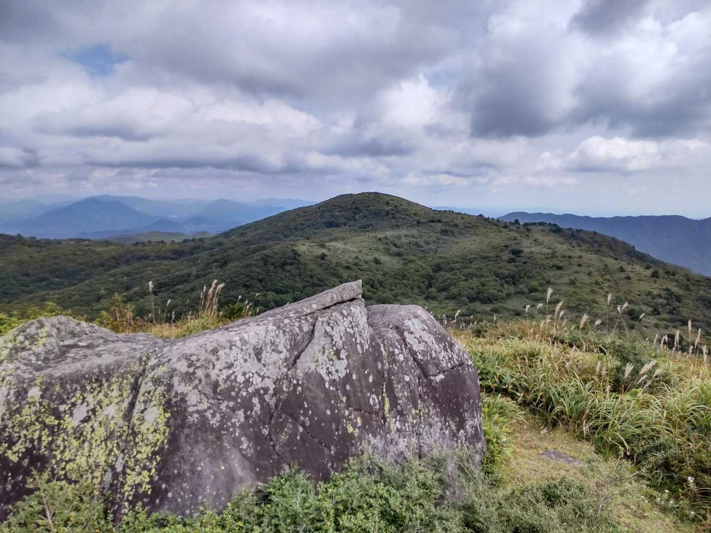 展望岩と道後山