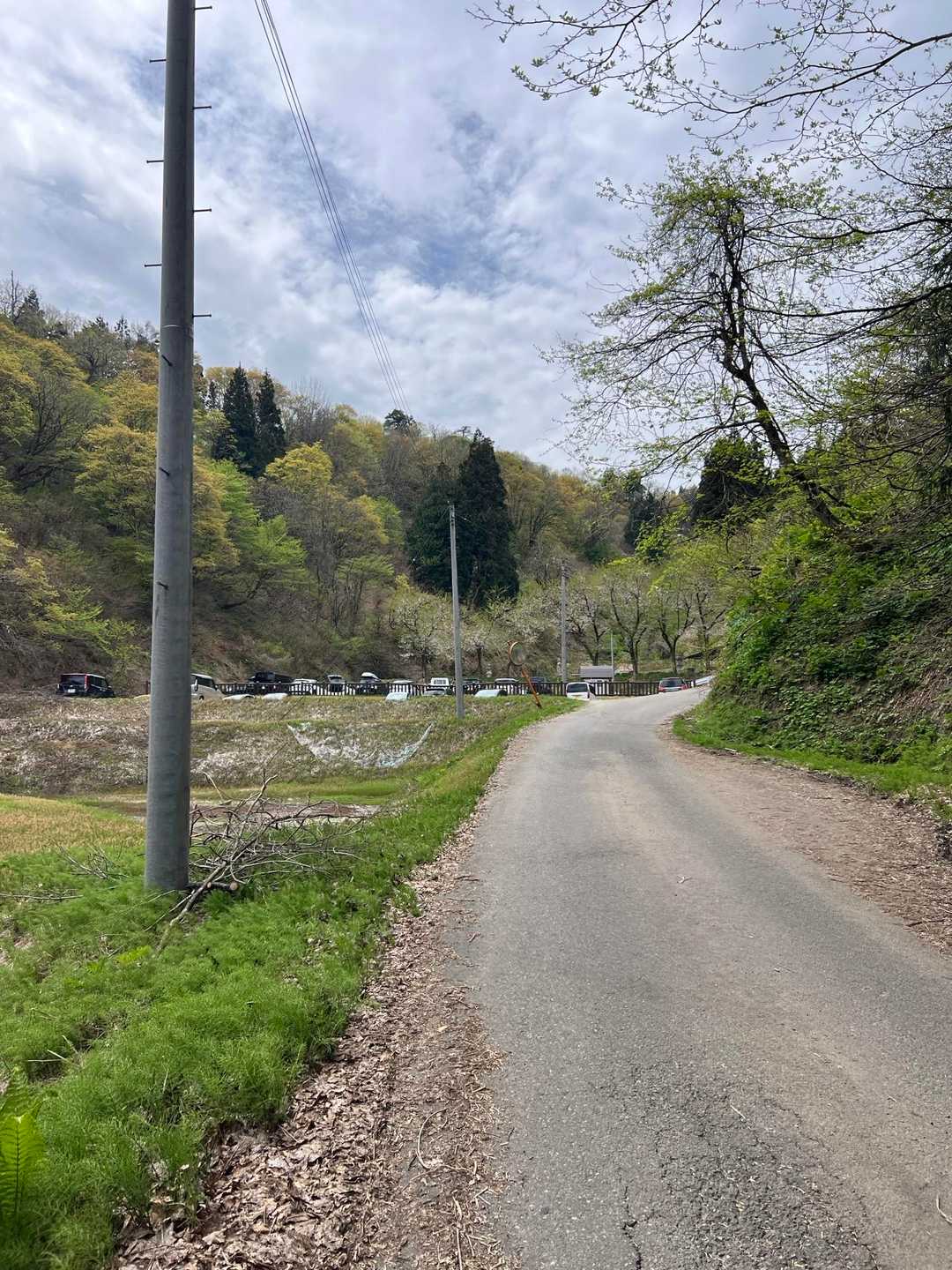 20分程で到着🅿️
次の六万騎山まで約1時間移動です🚙