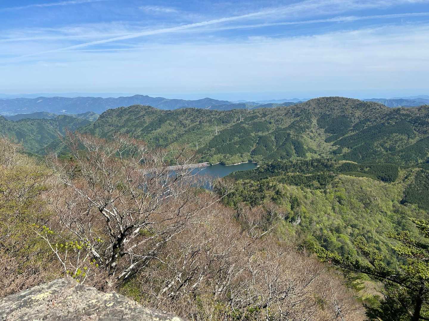 少し場所を移動して稲叢ダムを…☺️