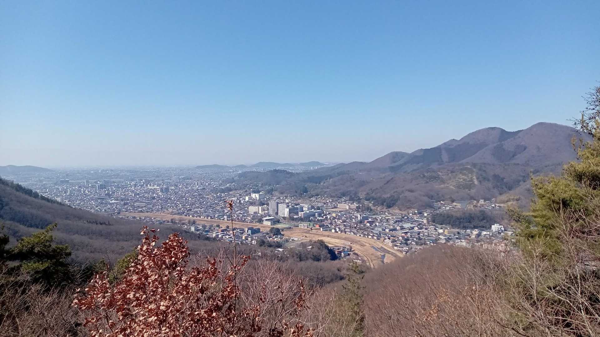 金狐山(展望の丘)からの眺望を楽しみ