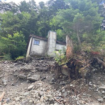 滝谷避難小屋はもう使えません