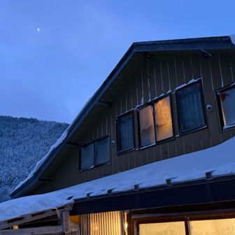 朝方の赤岳鉱泉