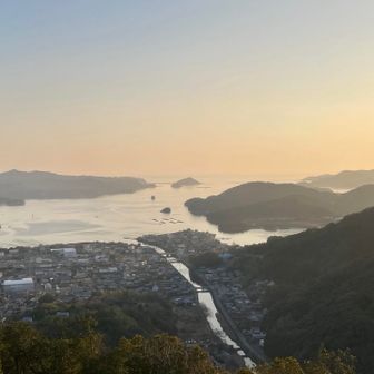 4時半に、町から防災無線？チャイムが鳴って、下山を始めた