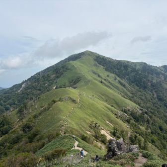 振り返って剣山