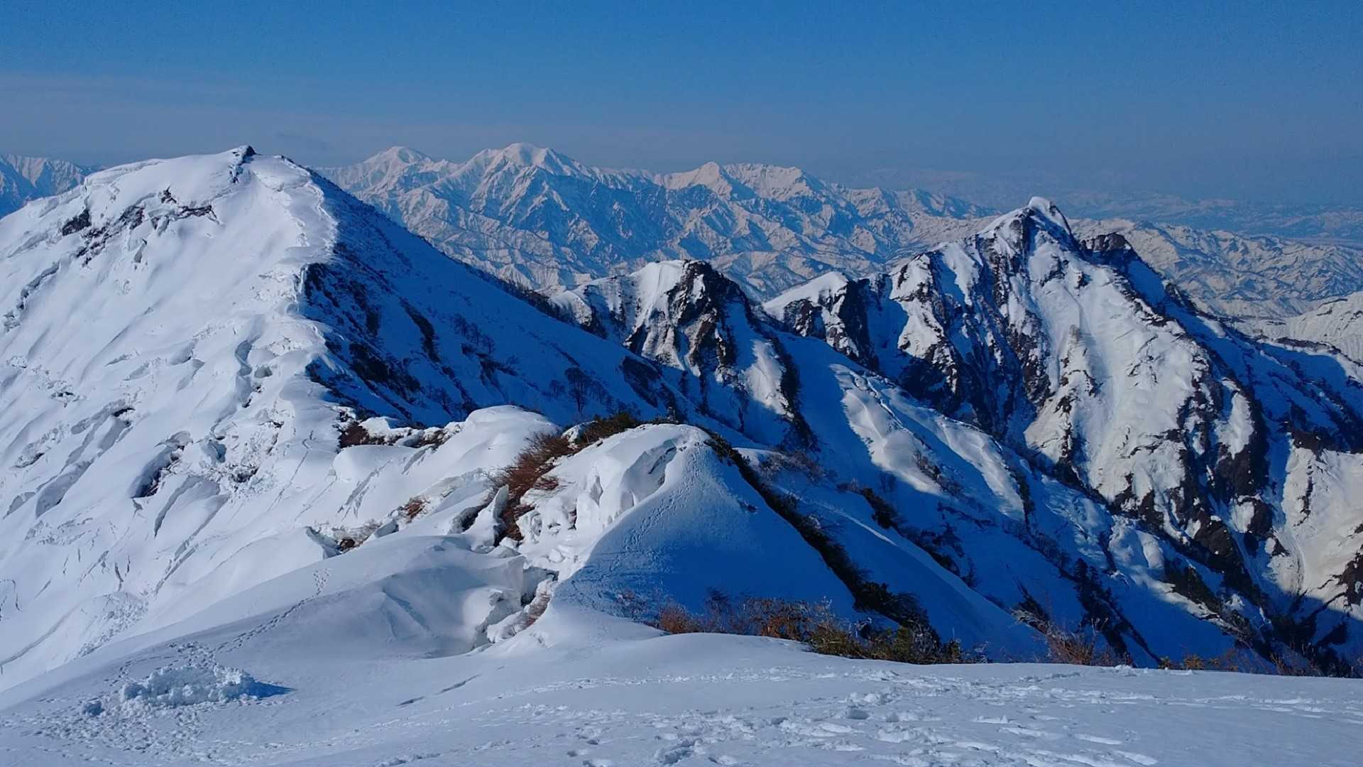          中ノ岳  越駒  八海山
百字ヶ岳                                     桧岳