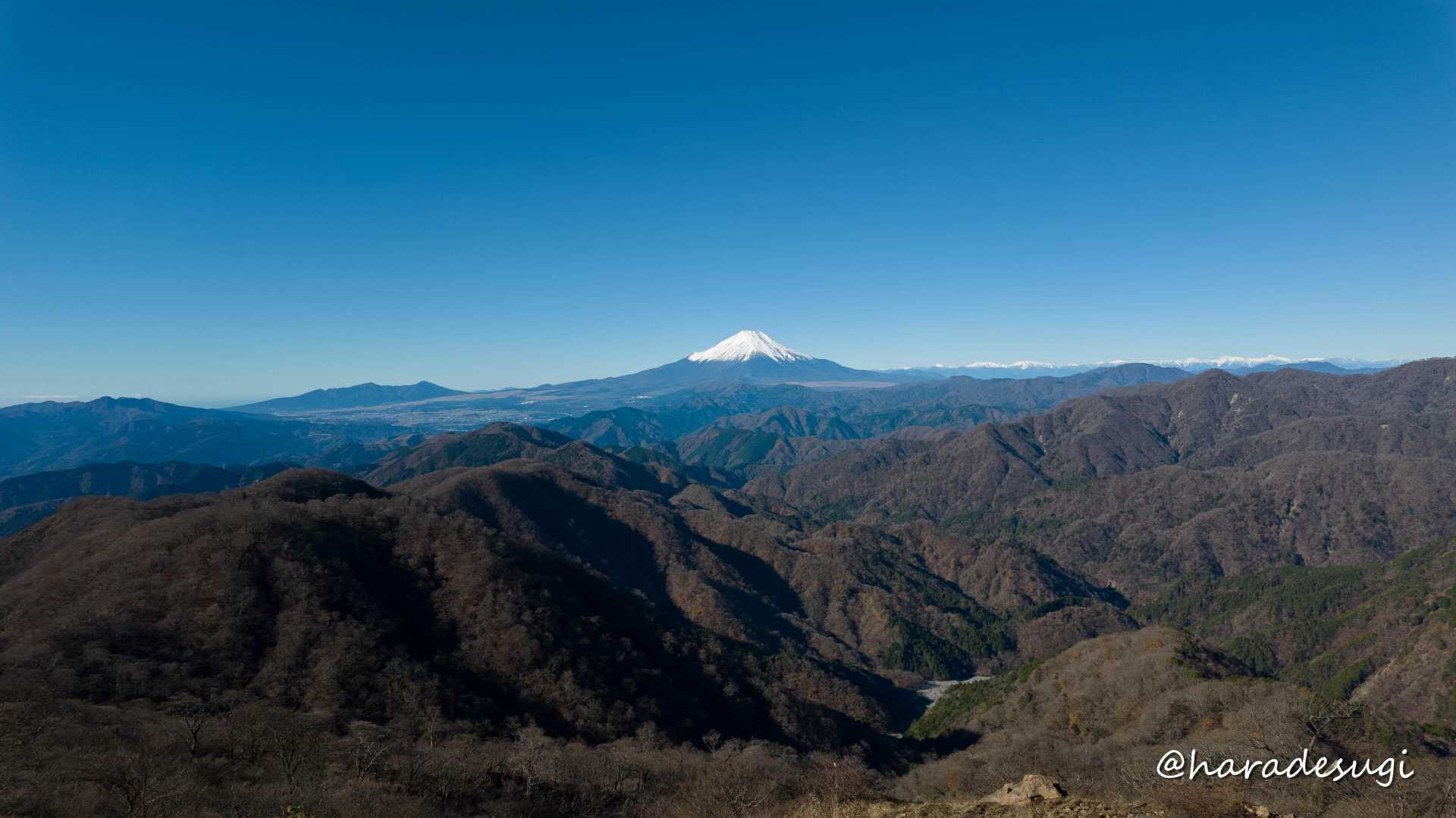 大倉バス停-観音茶屋-堀山-花立ノ頭-塔ノ岳-小丸-鍋割山 周回コースの写真