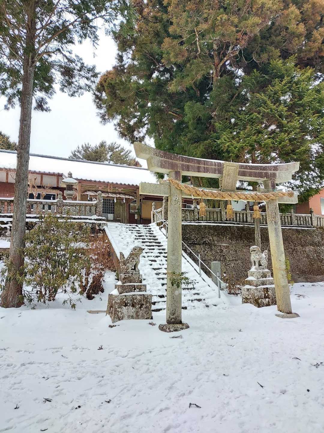 大川神社
参拝しました。安産と祈雨の神様だそうです。