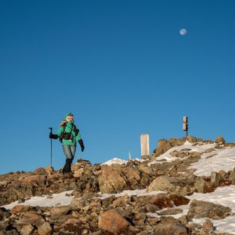 百高山を狙う者😎