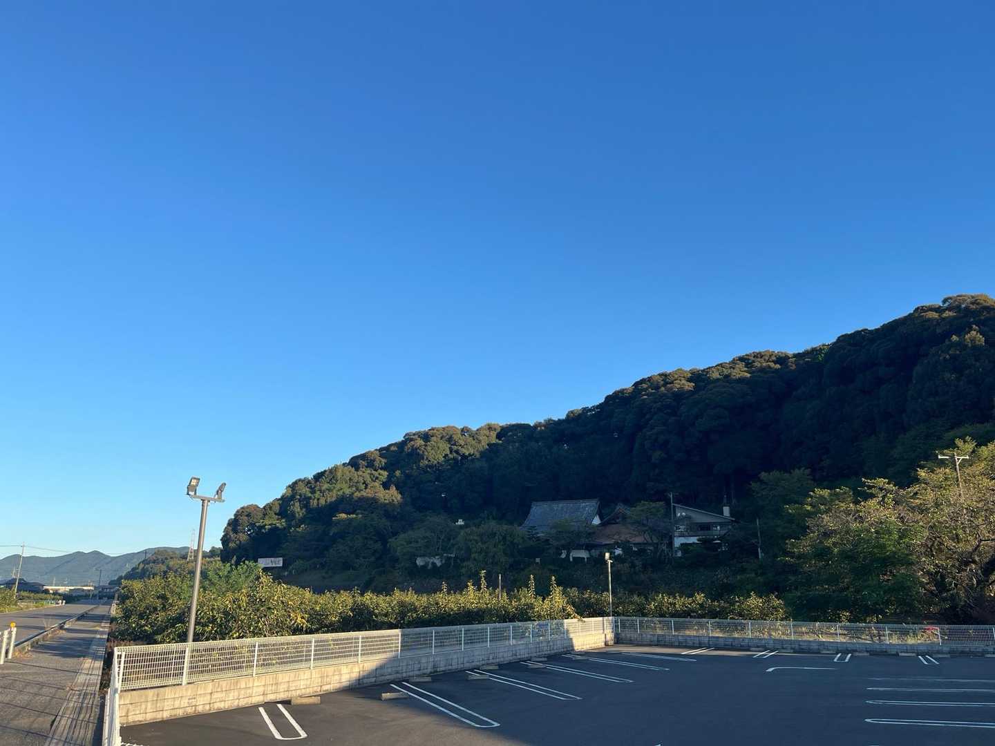 さー下山‼️しばらくロード歩き🐾