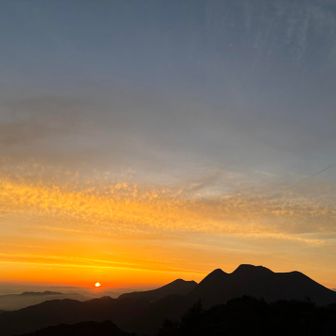 綺麗に見れましたぁ〜
見渡すと周りは雲の海でしたぁ〜