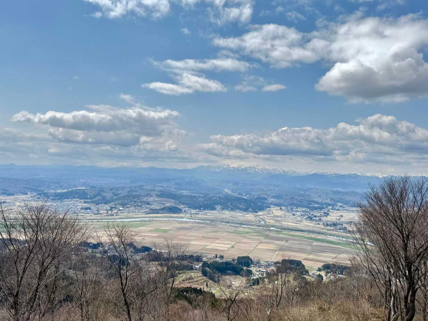 北上川と栗駒山
