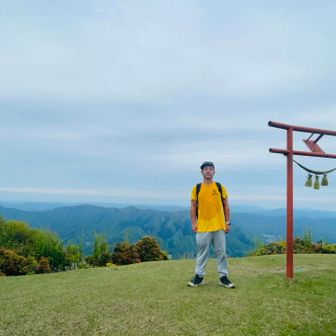 白木山20回目の登頂です⛰️

子供の頃は遊びに入り、遭難しちゃったこともあります…。

大人になって始めた登山。

白木山が人気な理由が少しずつ分かってきたような気がします♪