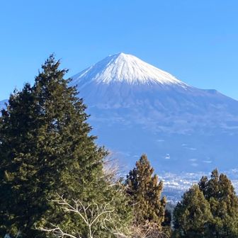 冬の雪❄️がついた富士山は、かっこいい✌️