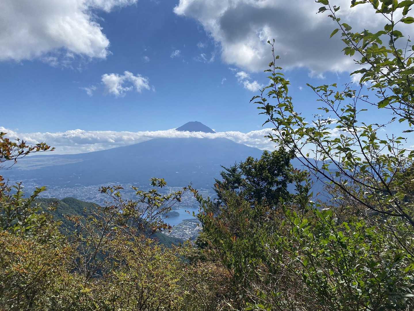 三ツ峠入口-旧御坂峠-コブ岩ノ頭-黒岳-すずらん峠-破風山 縦走コースの写真
