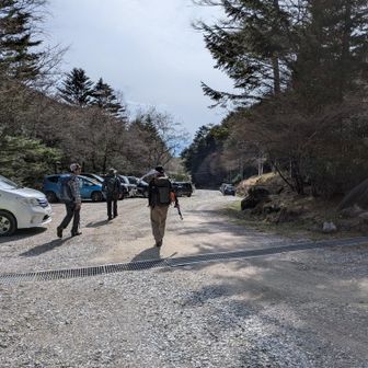無事下山、寒さと強風でホントに疲れた