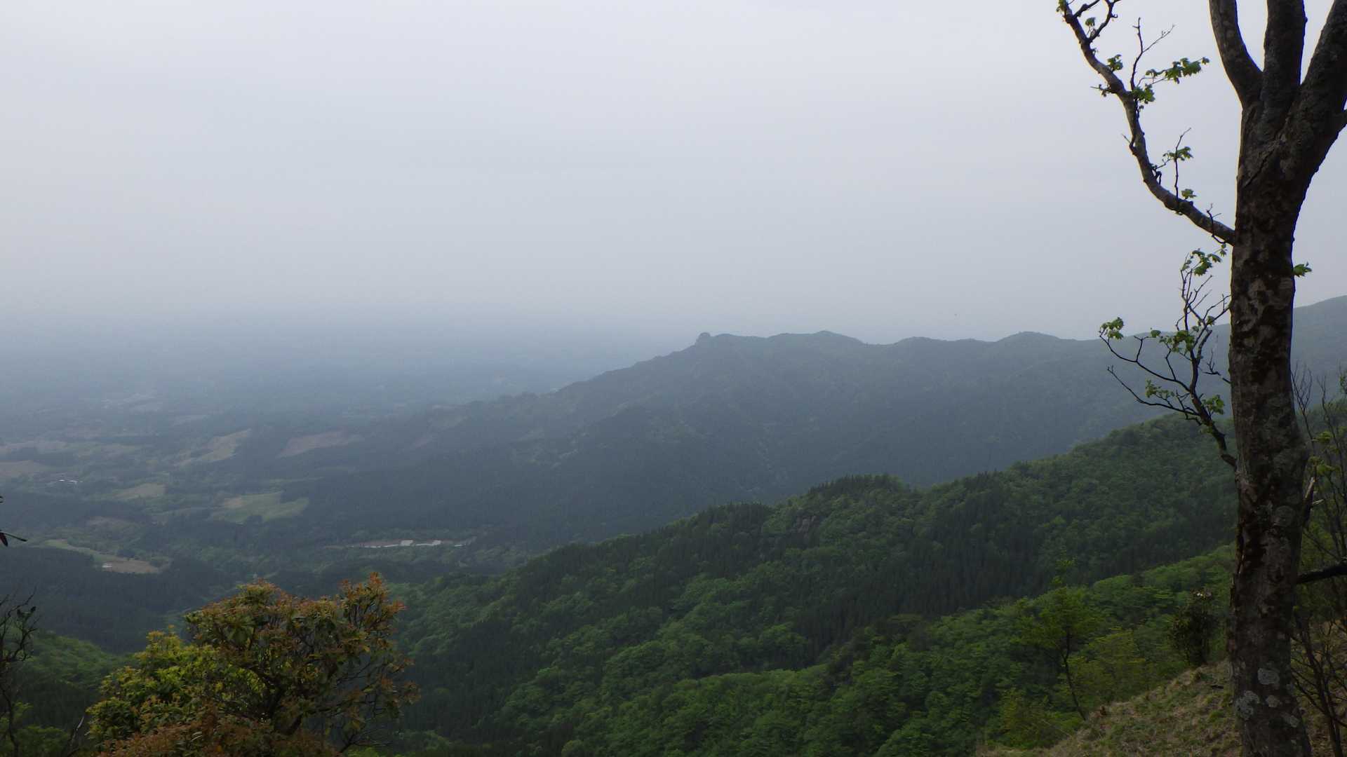 祖母山の尾根の最後のこぶはなに？