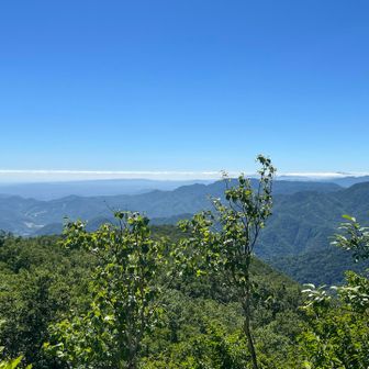 これでも十分すぎるくらい
右端は空沼岳や奥は恵庭岳か