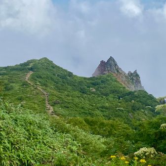 噴火でできた『天狗岩』
トンガリ具合がヤバっ⁉️