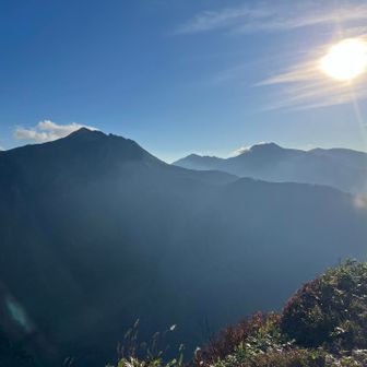万太郎山がでっかく見える