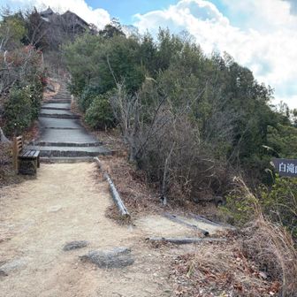 この左側すぐ下に八合目🅿️
みんなここから登って来る