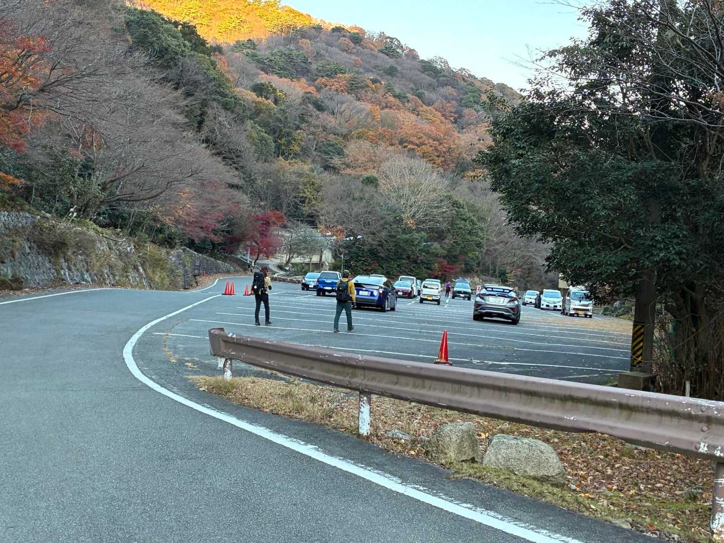 この時間は残ってる車も少ないね
