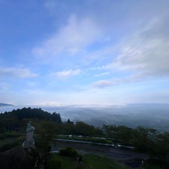 富士山どころか、遠くは何も見えないガスガス