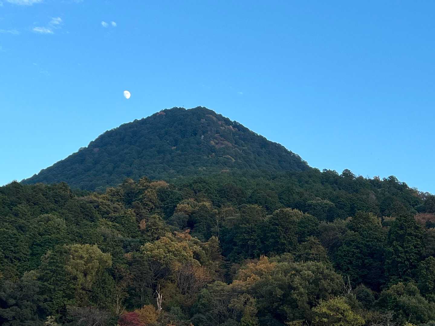 三上山とお月様