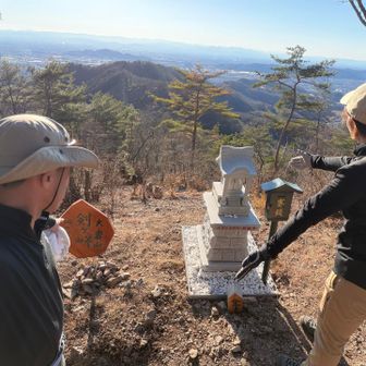 新しく神社の置き物が設置されてました⛩️