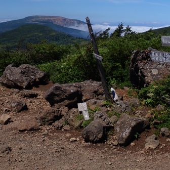 南屛風岳山頂はずっと独り占め